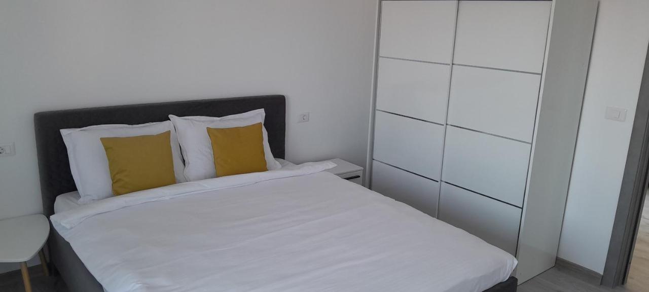 Apartament 3 Camere, Targu Neamt Et4 Exterior foto